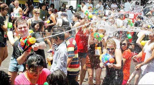 crystaldive.com-things-to-do-in-Thailand-songkran