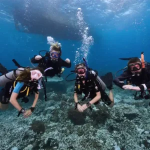 Advanced Adventurer Course students from Crystal Dive