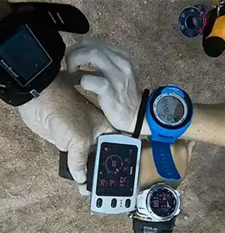 Crystal Dive Divers comparing no decompression limits on dive computers