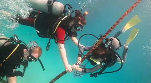 kohtaodiving.org-chronicles-discover-scuba-koh-tao-descend