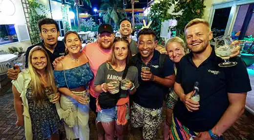 kohtaodiving.org-chronicles-koh-tao-divemaster-course-party