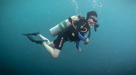 crkohtaodiving.org-chronicles-master-diver-nitrox-diver-underwater