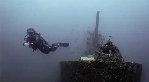kohtaodiving.org-chronicles-master-diver-wreck