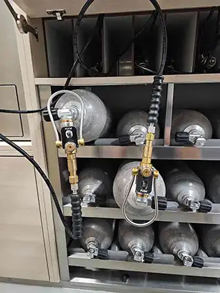 Scuba-tanks-filling-on-superyacht Scuba tanks filling on superyacht