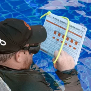 SSI Instructor Trainer evaluating during the Instructor Course in the Crystal Dive pool