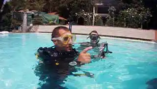 kohtaodiving.org-staff-instructor-course-surface-briefing Crystal Dive Assistant Instructor Trainer course briefing
