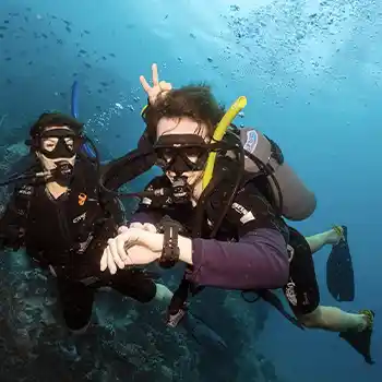 chronicles-open-water-advanced-course-diver-buddies Sidemount CD Oli during IDC