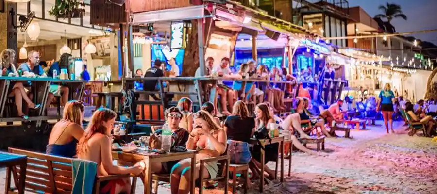Christmas on Koh Tao at Fishbowl Beach Bar