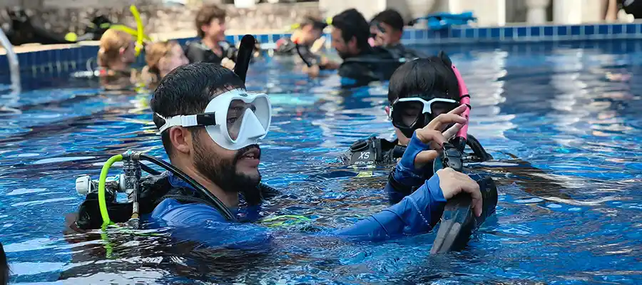 chronicles 10 things about scuba diving first time Breath underwater for the first time in our pool